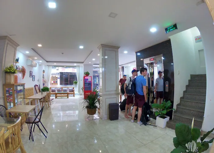 Phan Anh - Bui Vien Walking Street